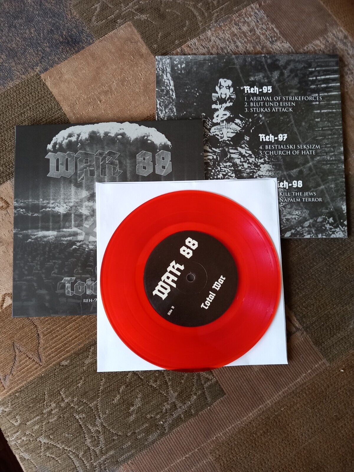 WAR88 - total war-reh-95/reh-97/reh98  (red vinyl)